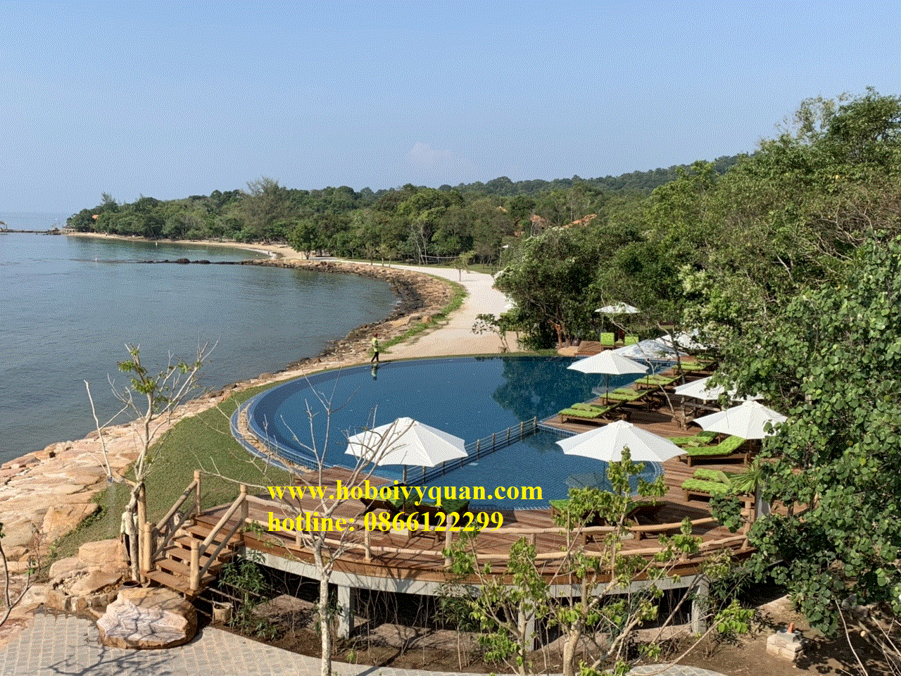 Hồ bơi trung tâm Resort Green Bay – Phú Quốc