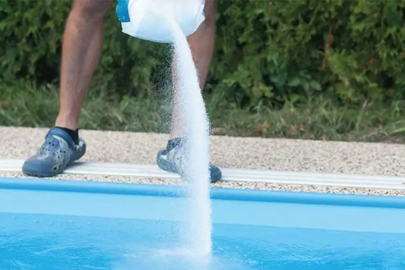 cách xử lý nước hồ bơi bị đục