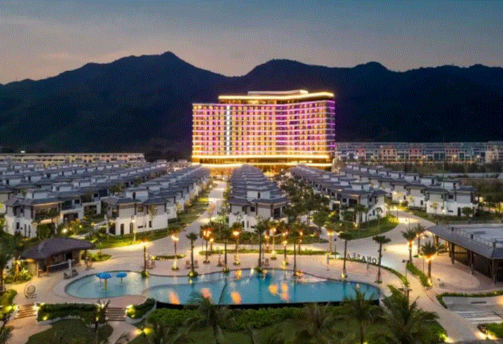 Hồ bơi Pool bar – Sonasea Vân Đồn