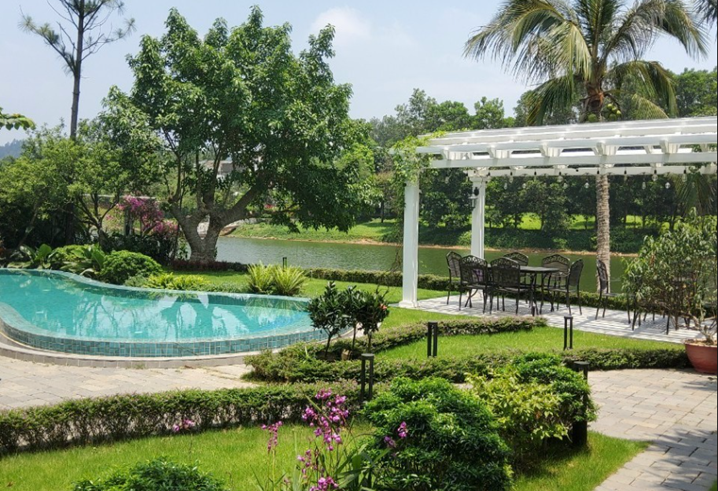 Hồ bơi Gia đình – Flamingo Đại Lải